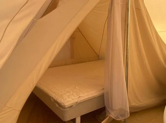 Camping 酒店 吉弗